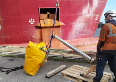 ORACLIFF - replacement of bow thruster