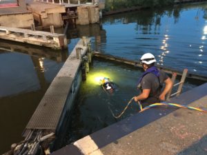 Diving at the Dampoort lock