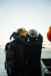 SUBMAR divers at work