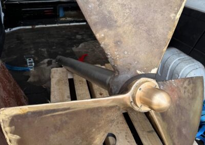 ORACLIFF - replacement of bow thruster